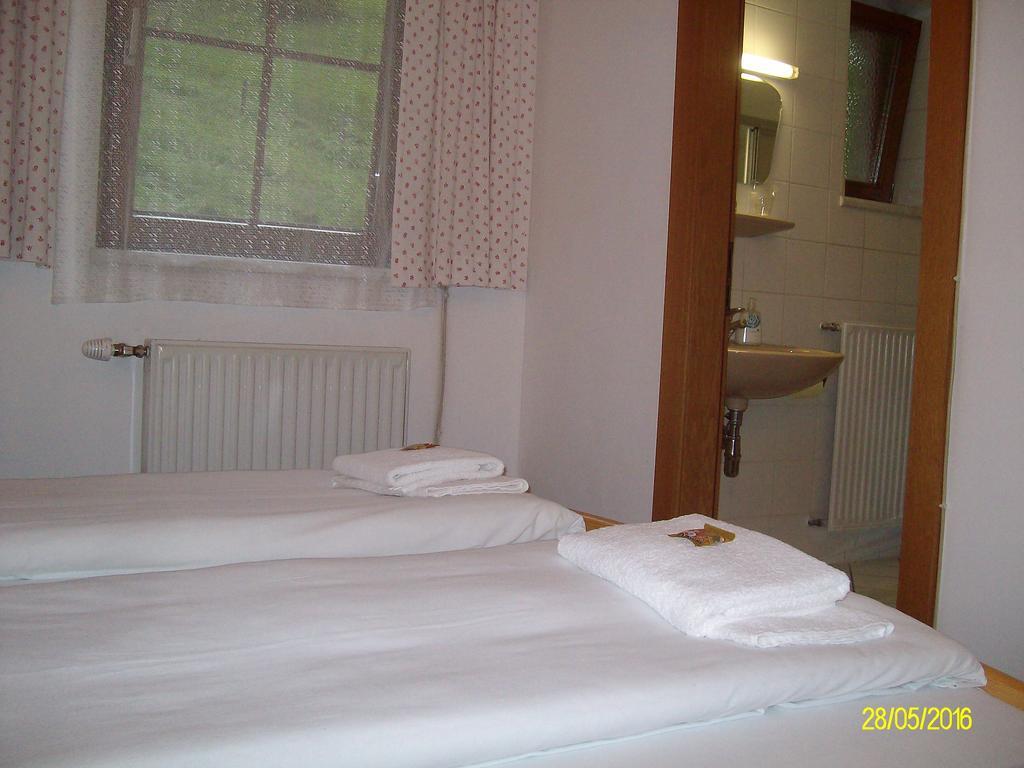 Gasthaus Zur Melzen Hotel Versbichl Exterior photo